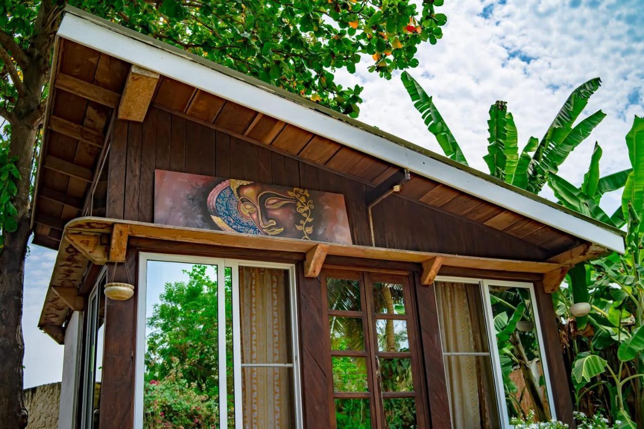 Kokrobite Gardens Restaurant And Guest House المظهر الخارجي الصورة