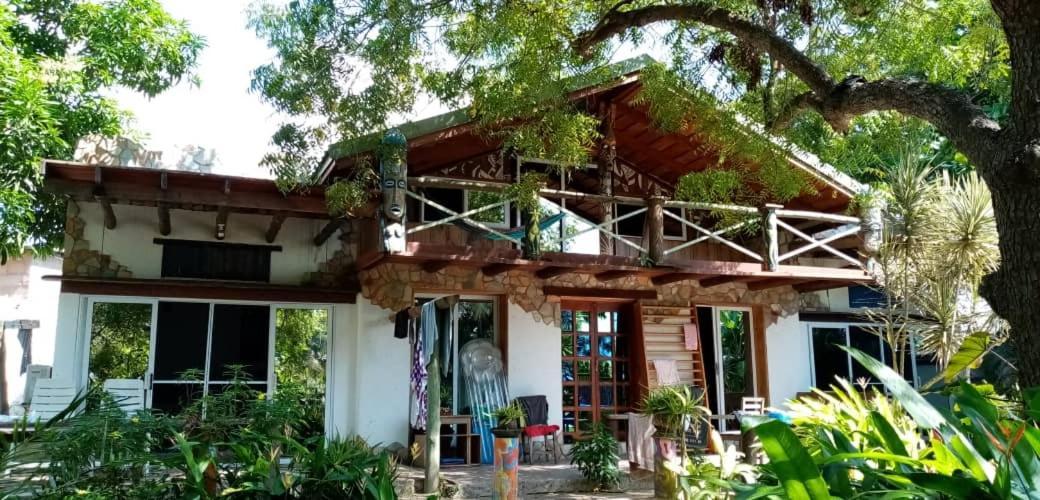 Kokrobite Gardens Restaurant And Guest House المظهر الخارجي الصورة