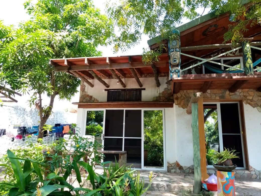 Kokrobite Gardens Restaurant And Guest House المظهر الخارجي الصورة